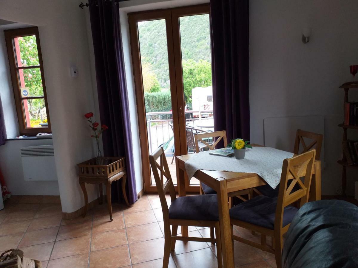 Vakantiehuis "Het Rode Huis" Treis-Karden Ngoại thất bức ảnh
